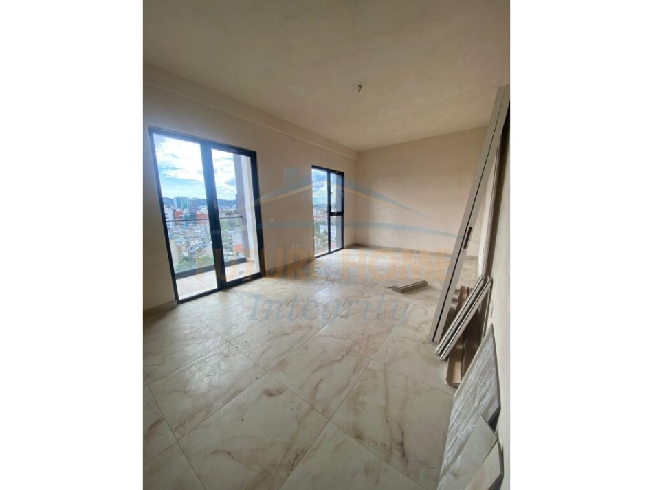 Tirane, shitet apartament 3+1 Kati 6, 168 m² 274.500 € (Rruga Mihal Grameno)