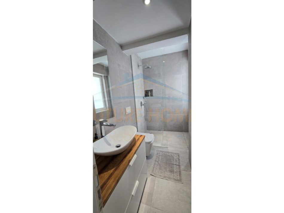 Durres, shitet apartament 1+1 Kati 3, 56 m² 119.000 € (Prane Muzeumit, Durres)