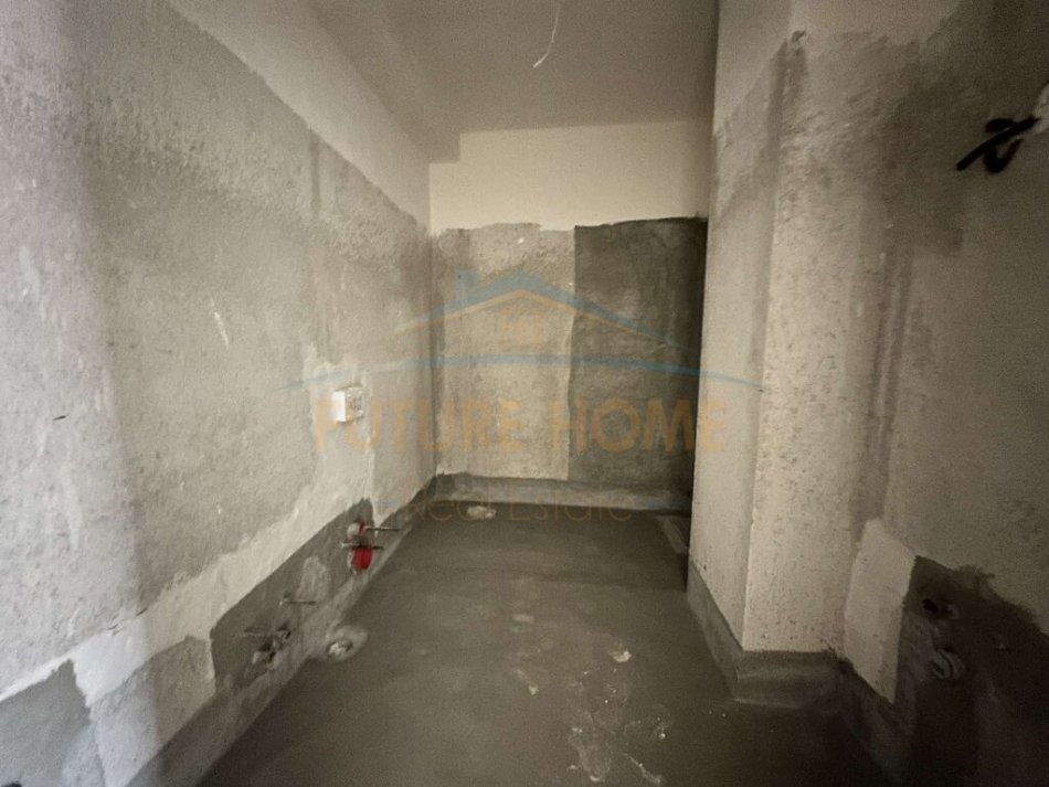 Tirane, shes apartament 1+1+Ballkon Kati 1, 70 m² 108.000 € (rruga dritan hoxha)