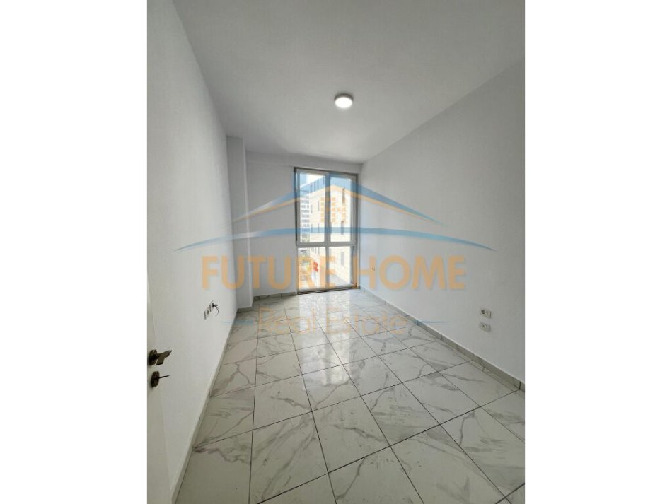 Tirane, shitet apartament 3+1+Aneks+Ballkon , 111 m² 222.000 € (ISH PARKU)