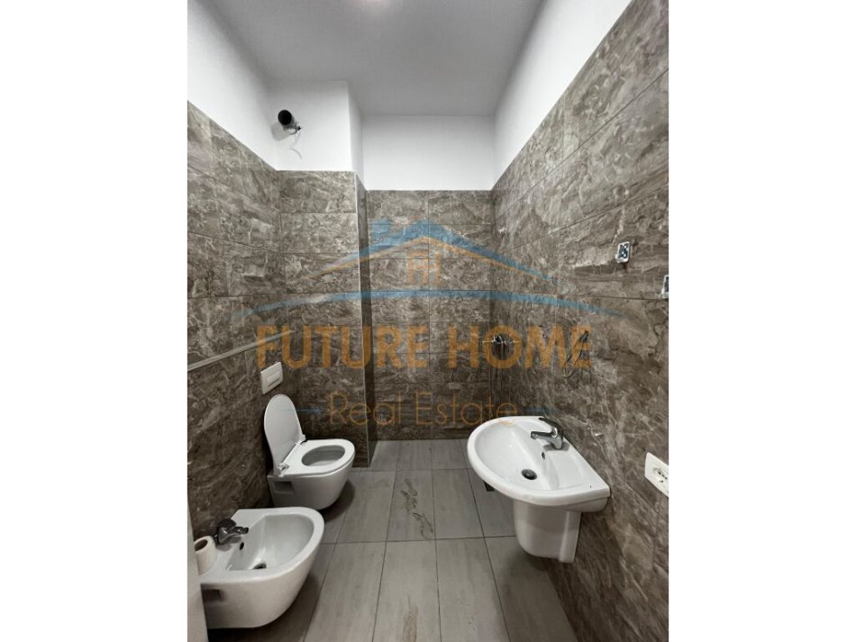 Tirane, shitet apartament 3+1+Aneks+Ballkon , 111 m² 222.000 € (ISH PARKU)