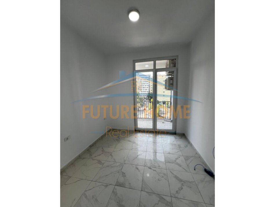 Tirane, shitet apartament 3+1+Aneks+Ballkon , 111 m² 222.000 € (ISH PARKU)