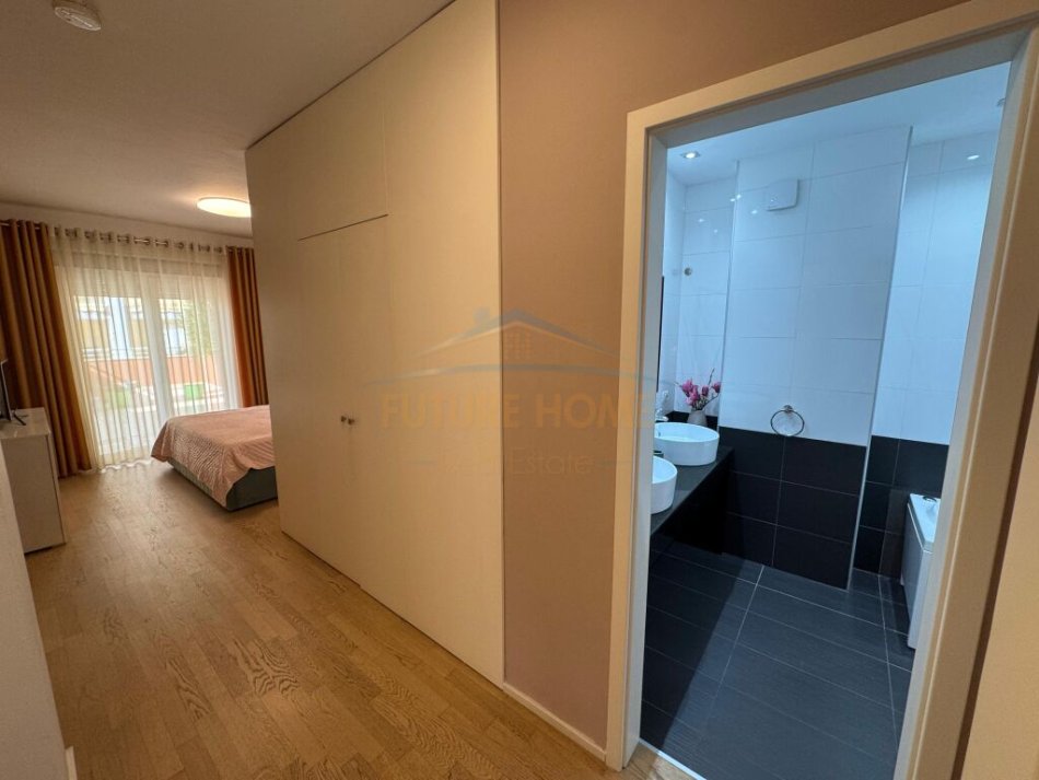 Tirane, jepet me qera 3+1+Ballkon Kati 2, 186 m² 1.800 € (sauk)