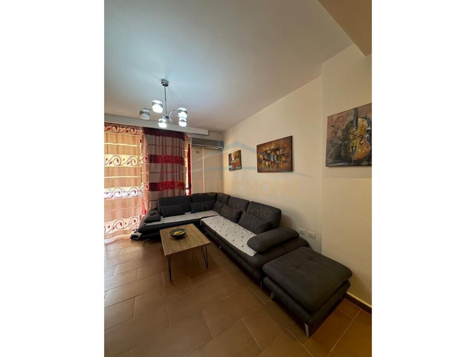 Tirane, jepet me qera apartament 2+1+Ballkon Kati 4, 109 m² 700 € (Rruga Egnatia Don Bosko)