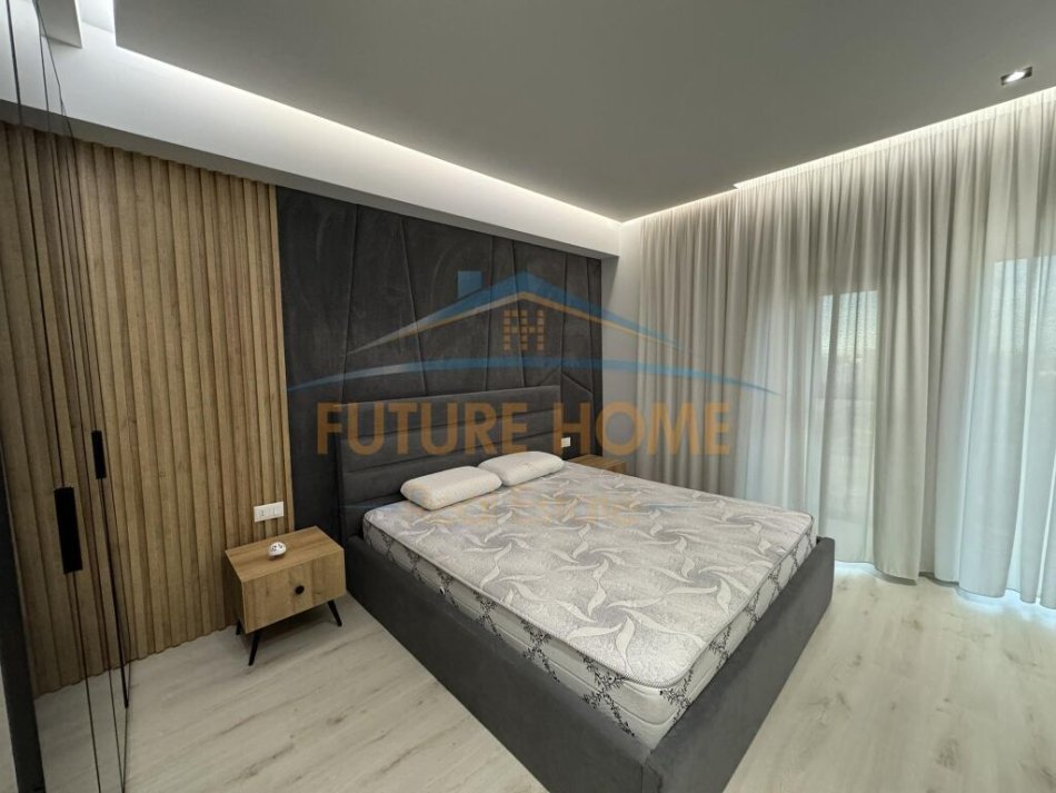 Tirane, shitet apartament 1+1+Ballkon Kati 11, 76 m² 190.000 € (Square 21 Rruga e Kavajes)