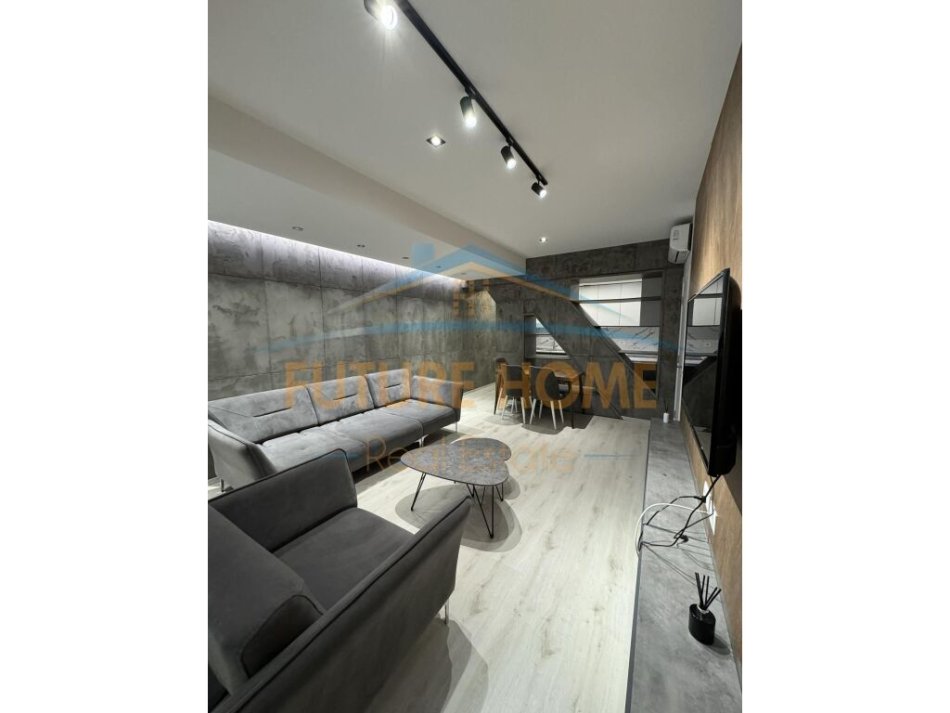 Tirane, shitet apartament 1+1+Ballkon Kati 11, 76 m² 190.000 € (Square 21 Rruga e Kavajes)