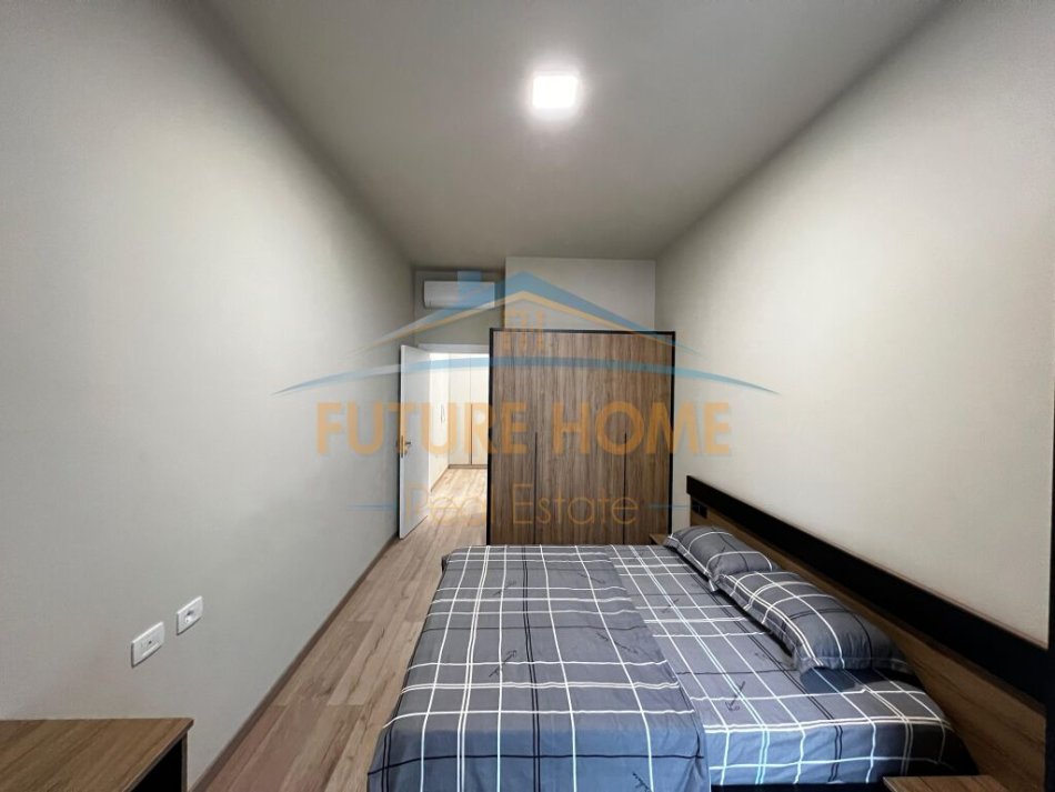 Tirane, jepet me qera apartament 1+1+Ballkon Kati 6, 65 m² 900 € (Sali Butka)