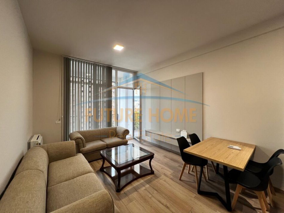 Tirane, jepet me qera apartament 1+1+Ballkon Kati 6, 65 m² 900 € (Sali Butka)