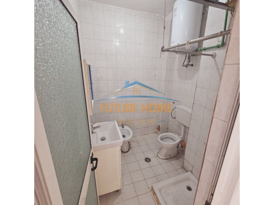 Tirane, shitet apartament 2+1+Aneks+Ballkon Kati 2, 100 m² 135.000 € (BULEVARDI ZHAN D&#039;ARK)