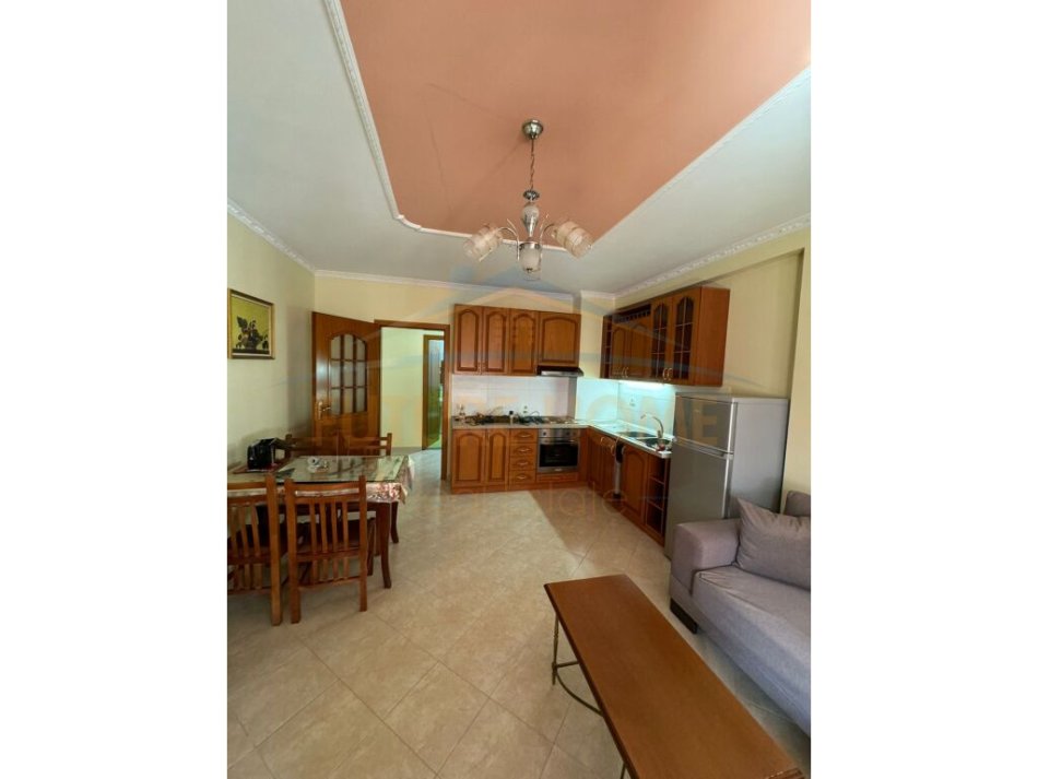 Tirane, jepet me qera apartament 2+1+Ballkon Kati 7, 92 m² 450 € (Grand Bohem Unaza e Re)