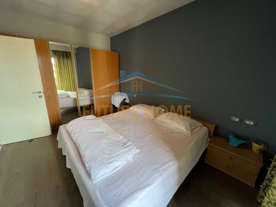 Tirane, shitet apartament 3+1 Kati 8, 125 m² 179.000 € (Yzberisht)