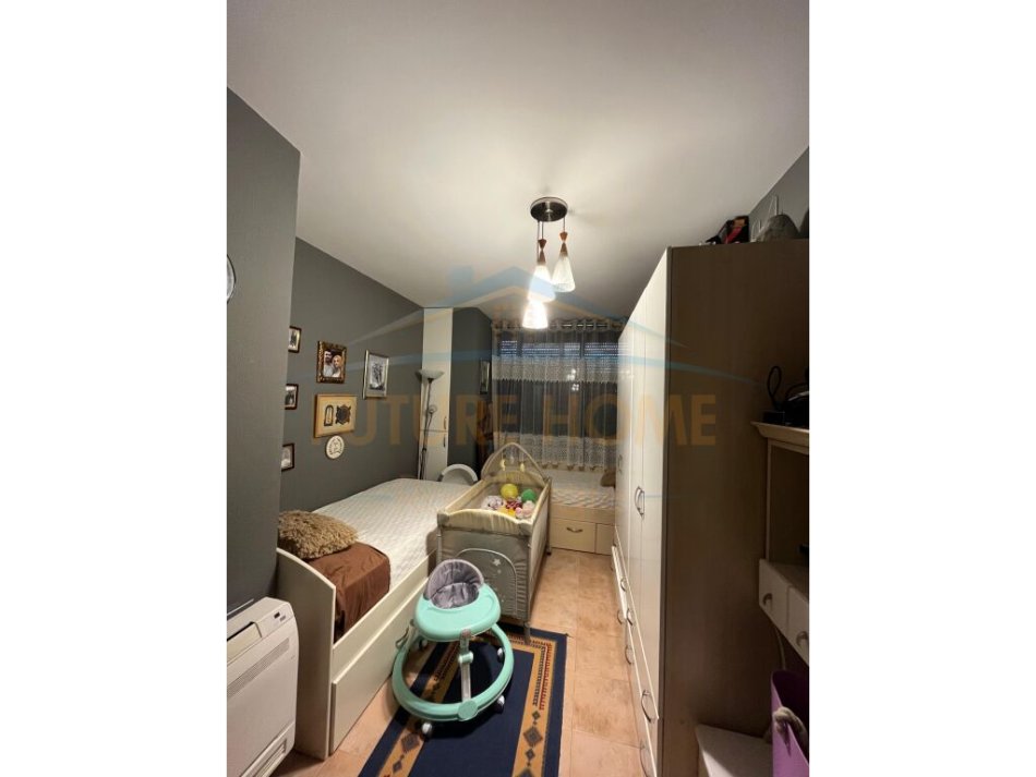 Tirane, shitet apartament 2+1+Ballkon Kati 6, 93 m² 186.000 € (Rruga e Durresit)