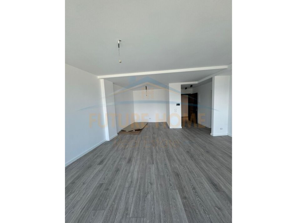 ALF44710 Tirane, jepet me qera apartament 2+1 Kati 9, 125 m² 1.300 € (Lake View)