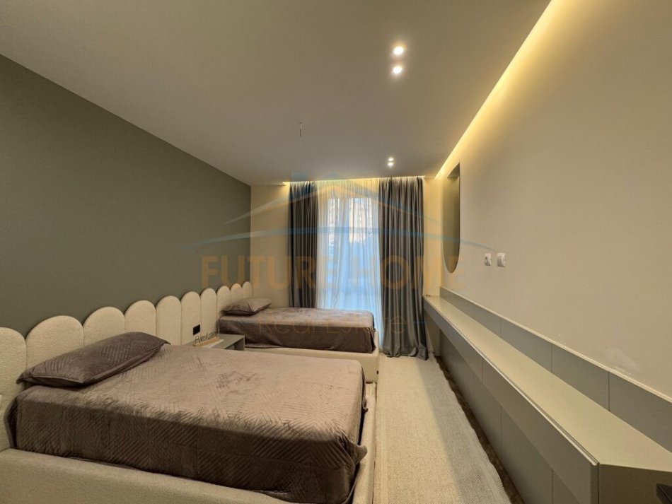 Tirane, shitet apartament 2+1+Ballkon Kati 1, 109 m² 205.000 € (FUSHA E AVIACIONIT)