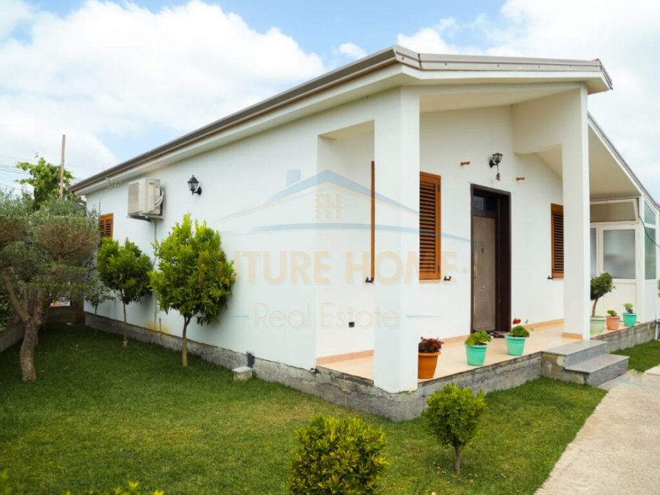 Durres, shitet apartament 2+1 Kati 0, 266 m² 120.000 € (Sukth)