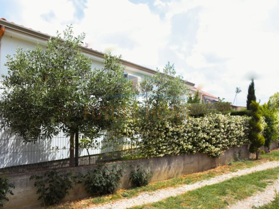 Durres, shitet apartament 2+1 Kati 0, 266 m² 120.000 € (Sukth)