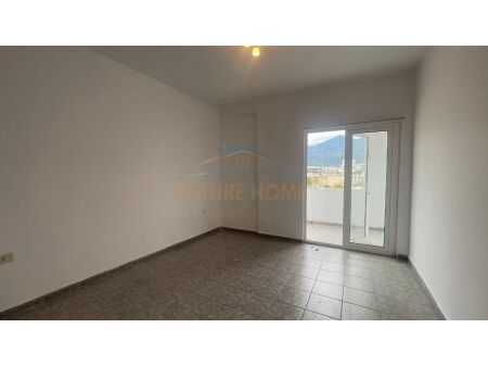 Tirane, shitet apartament 2+1+Ballkon Kati 6, 88 m² 126.000 € (Rruga Bardhyl, Tiranë AREA44721)