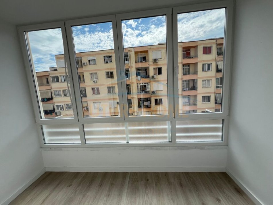 Tirane, jepet me qera apartament 2+1 Kati 7, 118 m² 650 € (unaza e re)