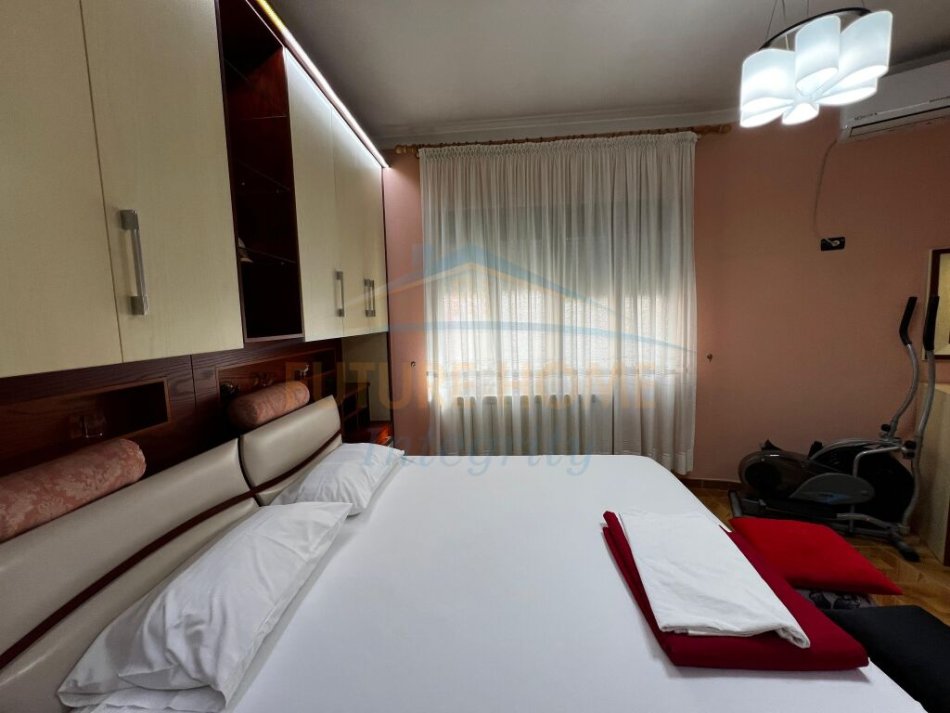 Tirane, jepet me qera apartament 1+1 Kati 2, 70 m² 600 € (SHKOLLA E BALETIT)
