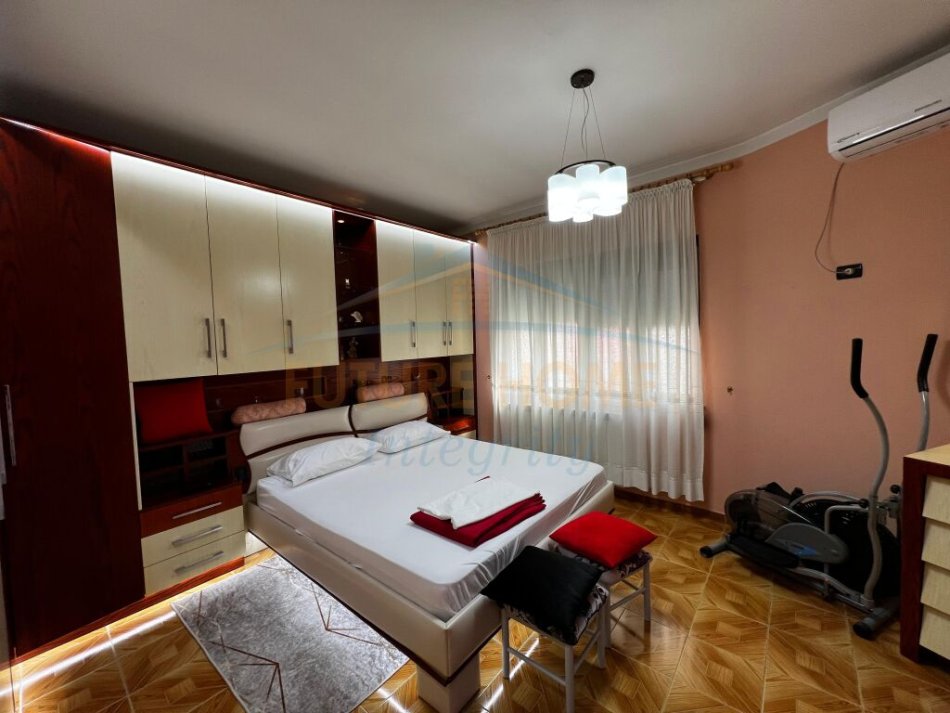 Tirane, jepet me qera apartament 1+1 Kati 2, 70 m² 600 € (SHKOLLA E BALETIT)