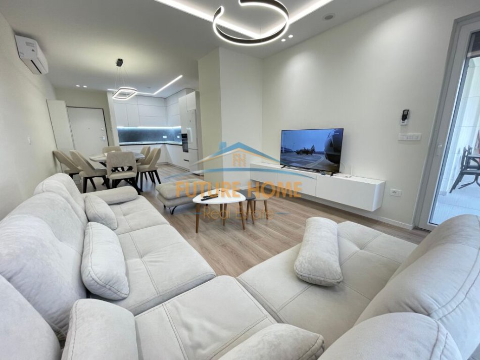 Tirane, jepet me qera apartament 3+1+Ballkon Kati 1, 111 m² 1.000 € (Liqeni i Thate)