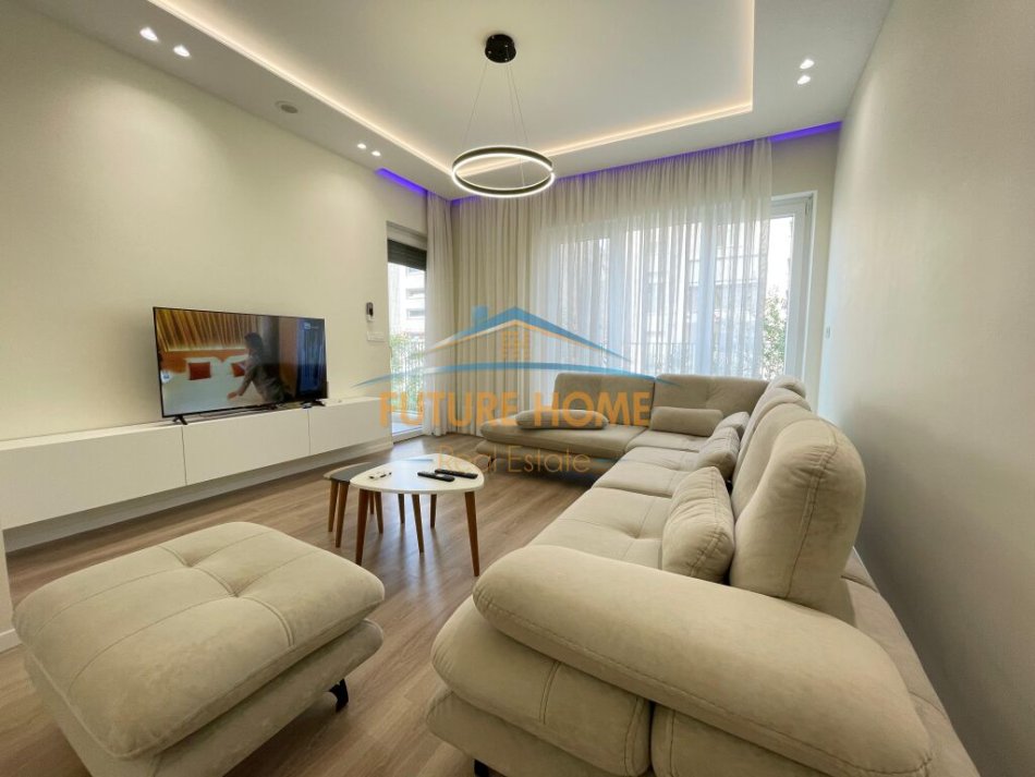 Tirane, jepet me qera apartament 3+1+Ballkon Kati 1, 111 m² 1.000 € (Liqeni i Thate)