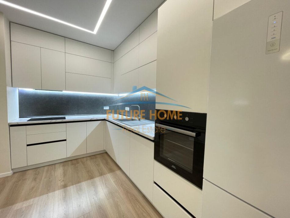 Tirane, jepet me qera apartament 3+1+Ballkon Kati 1, 111 m² 1.000 € (Liqeni i Thate)