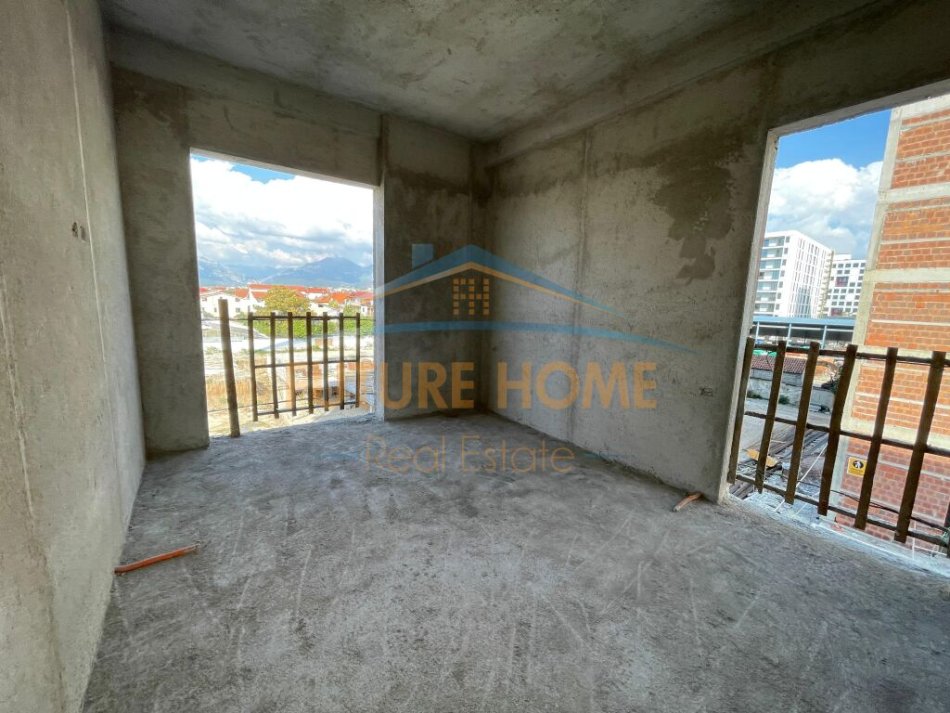 Tirane, shitet apartament 3+1+Aneks+Ballkon Kati 2, 112 m² 134.000 € (Dogana)