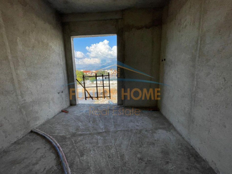 Tirane, shitet apartament 3+1+Aneks+Ballkon Kati 2, 112 m² 134.000 € (Dogana)