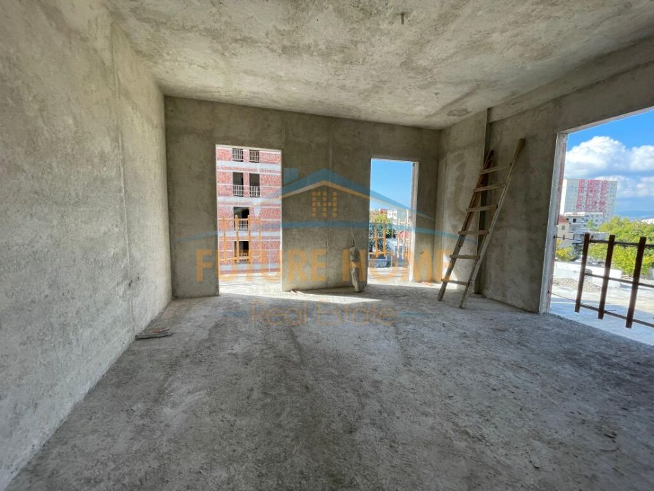 Tirane, shitet apartament 3+1+Aneks+Ballkon Kati 2, 112 m² 134.000 € (Dogana)
