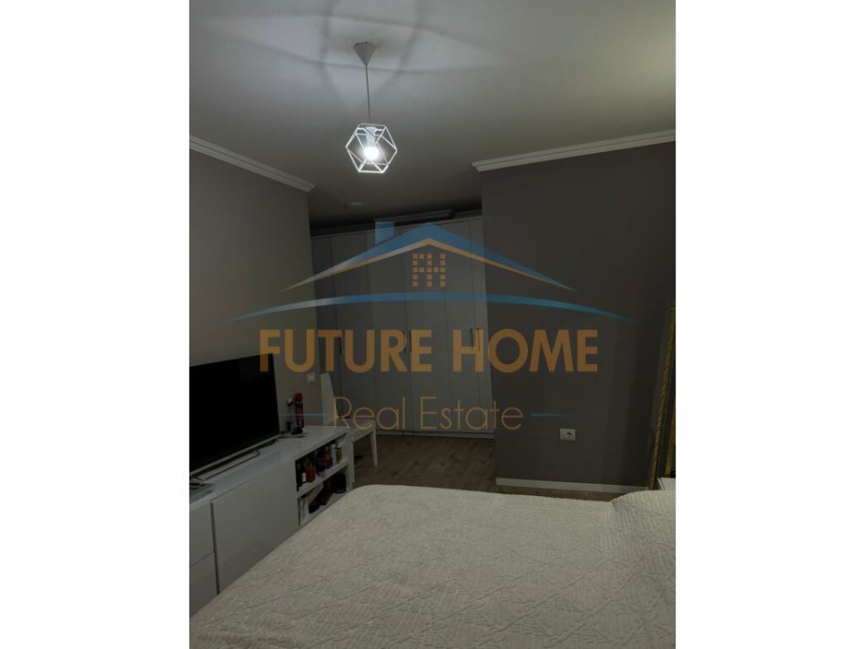 Tirane, shitet apartament 2+1+Ballkon Kati 2, 121 m² 170.000 € (UNAZA E RE)
