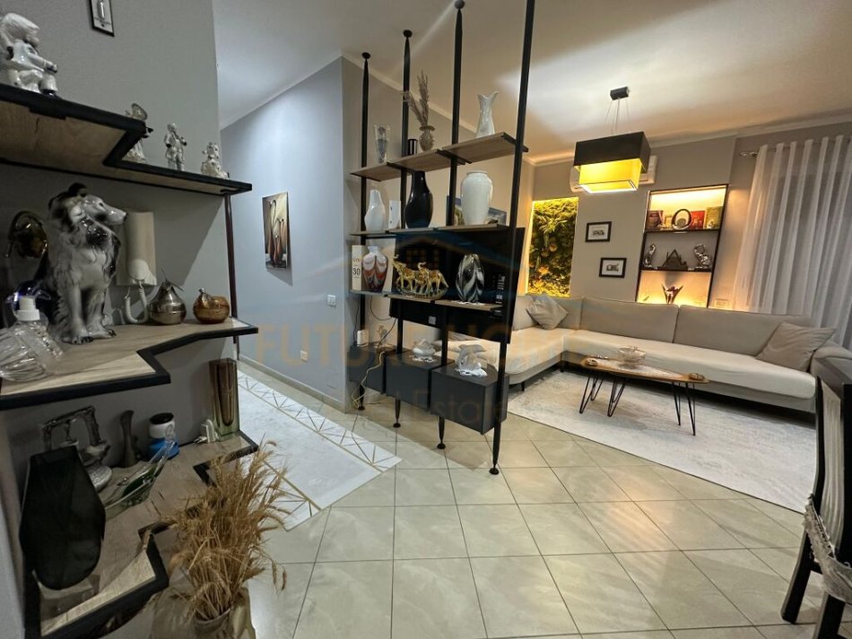Durres, shitet apartament 2+1 Kati 3, 104 m² 130.000 € (Spitali Rajonal, Durres.)
