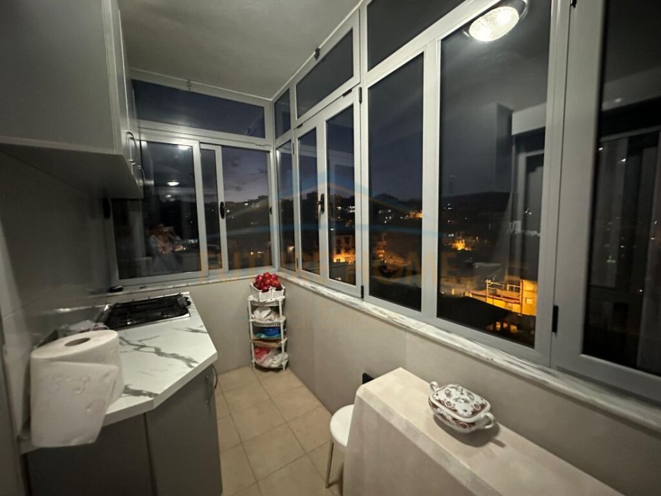 Durres, shitet apartament 2+1 Kati 3, 104 m² 130.000 € (Spitali Rajonal, Durres.)