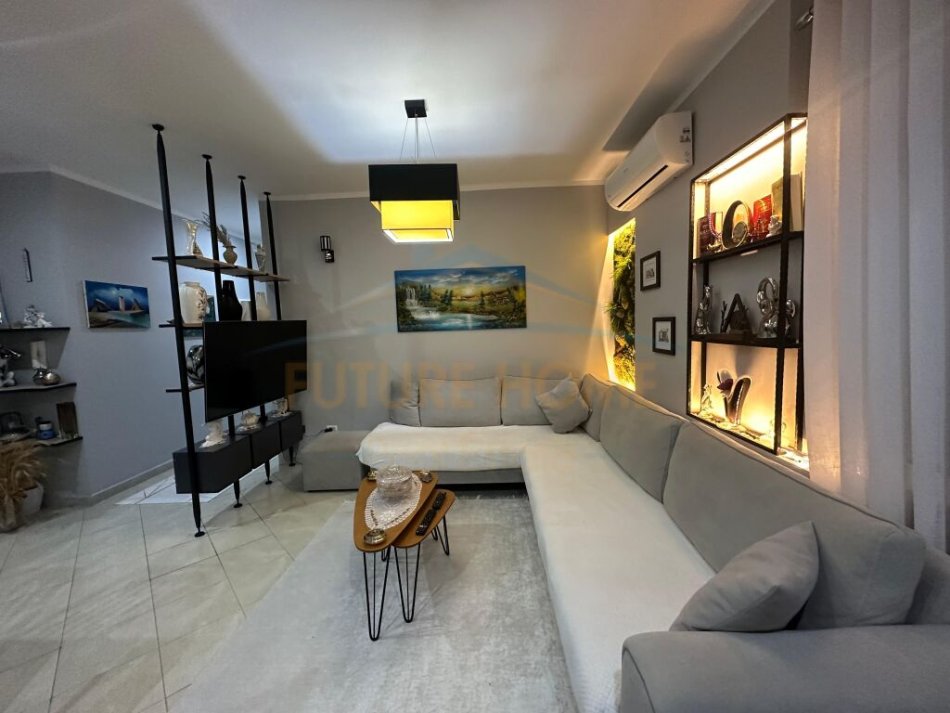Durres, shitet apartament 2+1 Kati 3, 104 m² 130.000 € (Spitali Rajonal, Durres.)