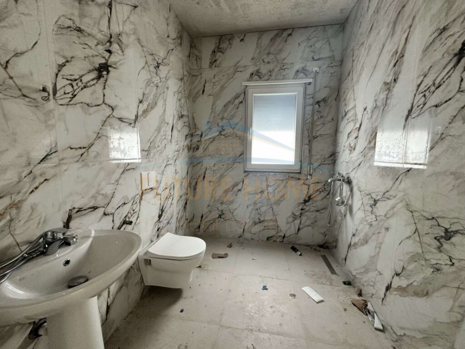 Tirane, shitet apartament 2+1 Kati 7, 112 m² 197.155 € (RRUGA BARDHYL)