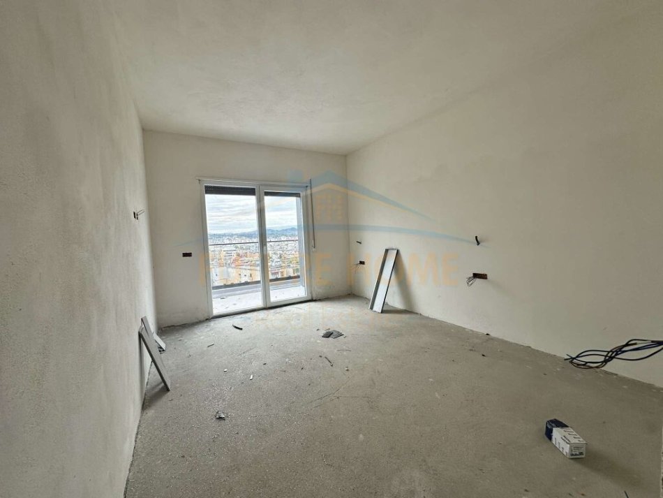 Tirane, shitet apartament 2+1 Kati 7, 112 m² 197.155 € (RRUGA BARDHYL)