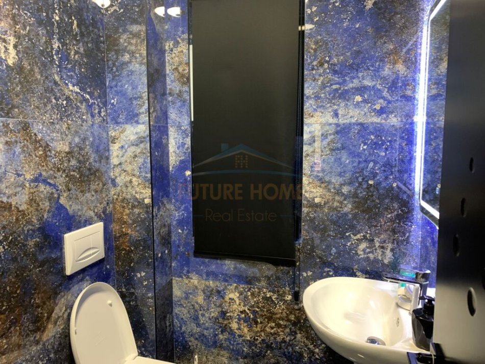 Tirane, shitet ambjent biznesi Kati 0, 85 m² 25.000 € (Stadiumi Dinamo)