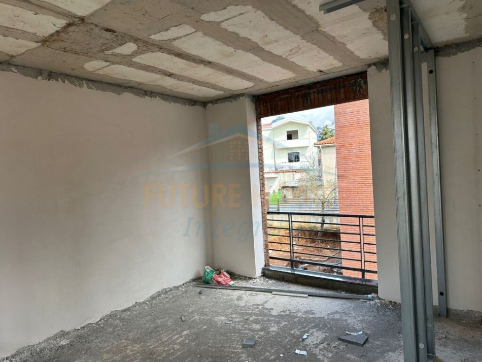 Tirane, shitet Vile 3 Katshe Kati 0, 313 m² 375.000 € (Roses Residence, Farke e Vogel)