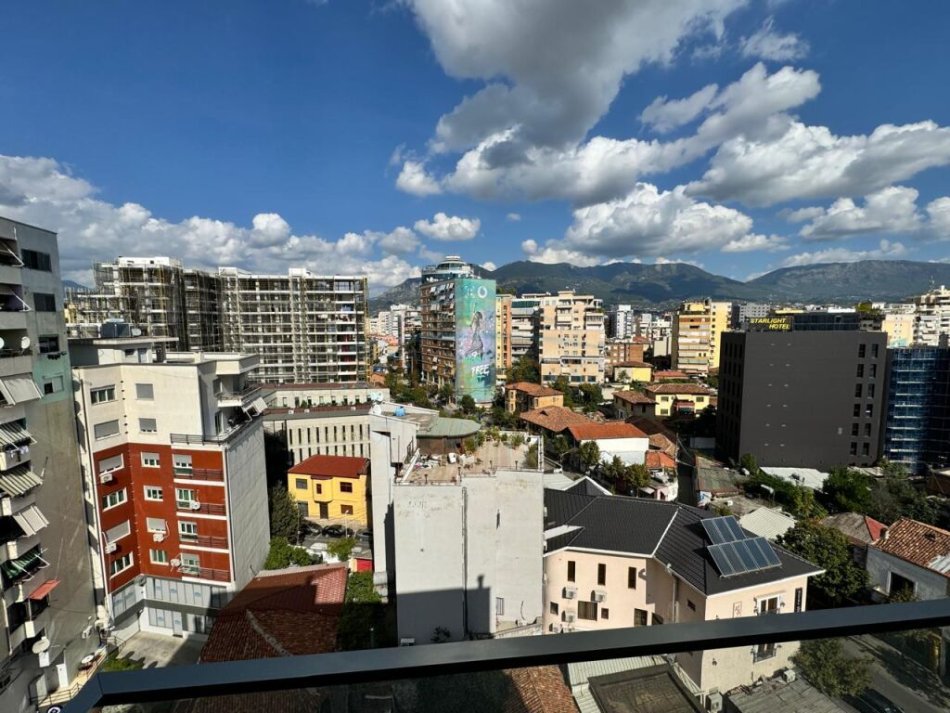 Tirane, jepet me qera ambjent biznesi Kati 9, 136 m² 1.400 € (Rruga e Dibrës, Tiranë)