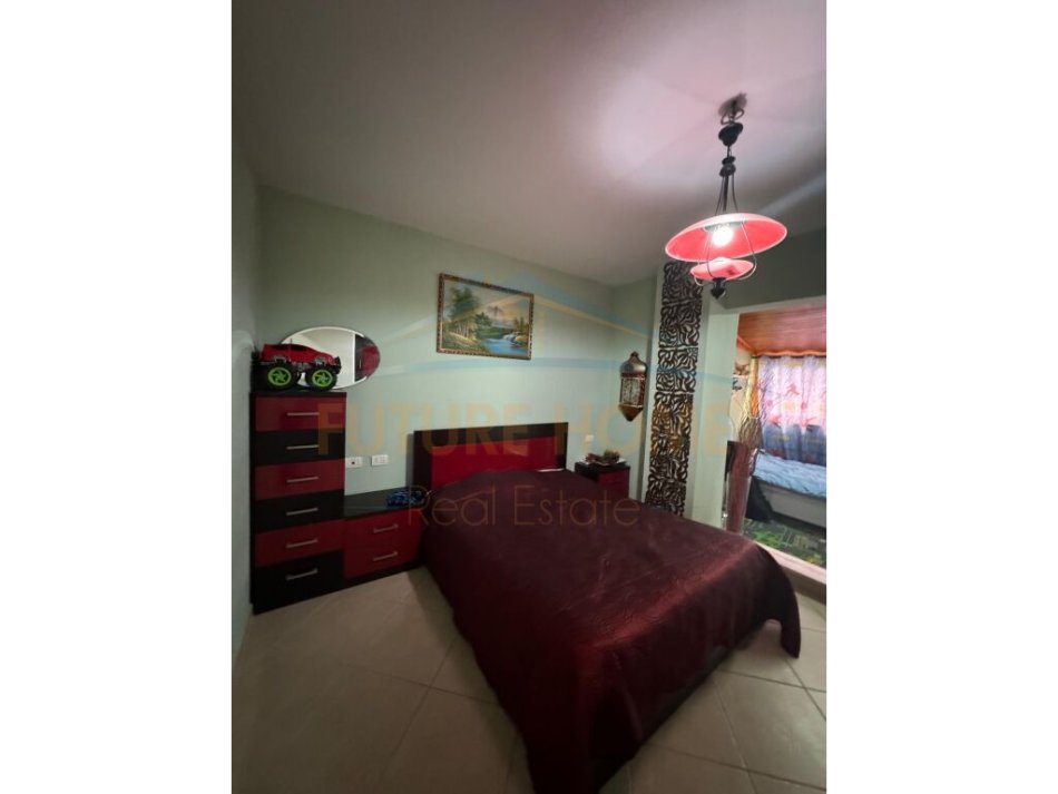 Tirane, shes apartament 3+1 Kati 2, 168 m² 185.000 € (dajtit)