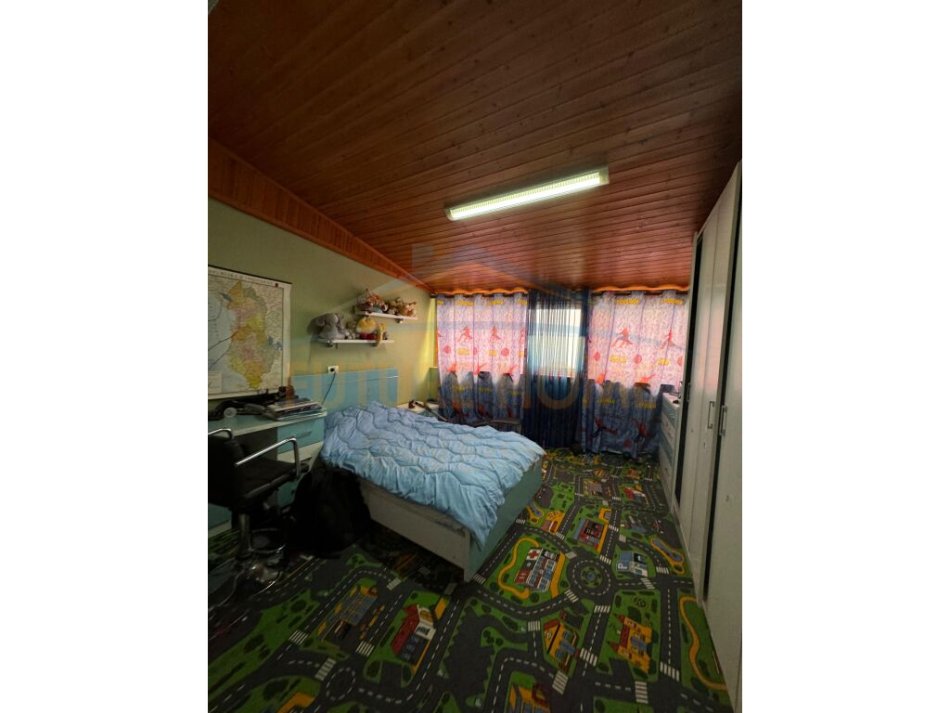 Tirane, shes apartament 3+1 Kati 2, 168 m² 185.000 € (dajtit)