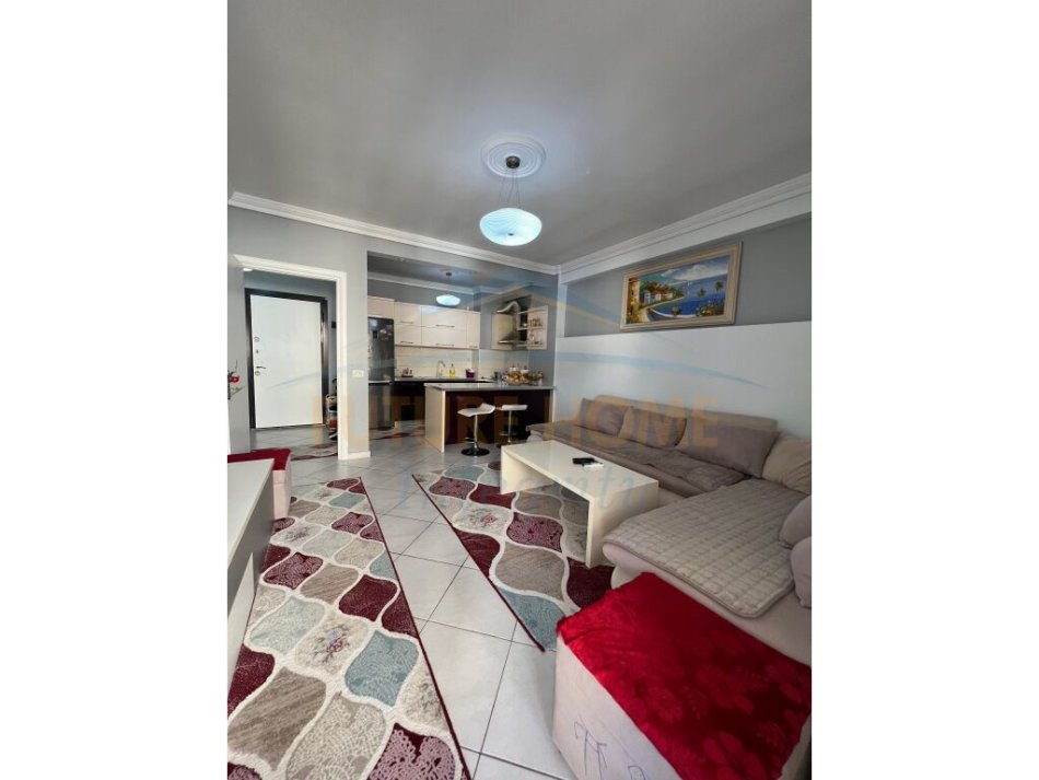 Tirane, jepet me qera apartament 1+1+Aneks+Ballkon Kati 3, 73 m² 135.000 € (Rruga Bill Klinton)