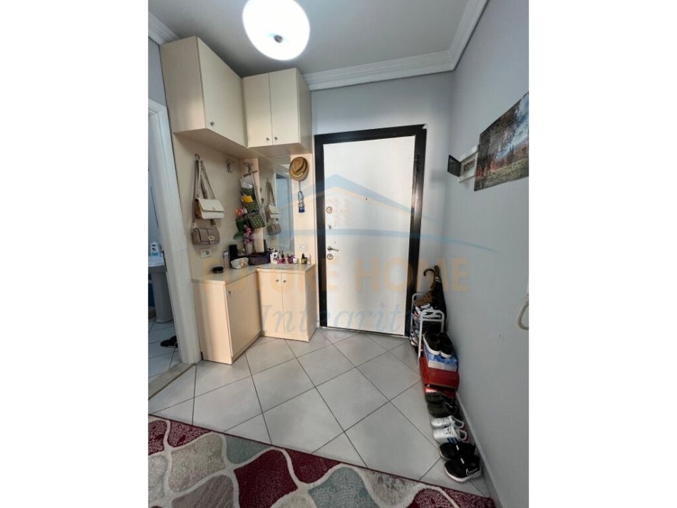 Tirane, shes apartament 1+1+Ballkon Kati 3, 73 m² 135.000 € (Kodra e Diellit)