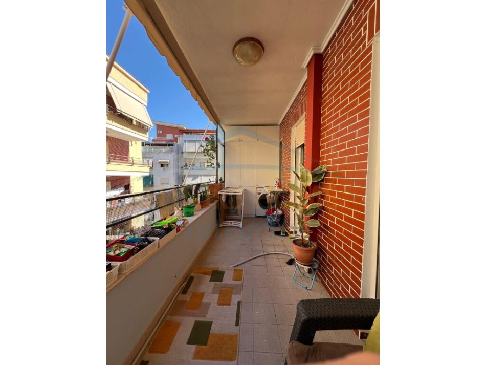 Tirane, shitet apartament 1+1 Kati 3, 73 m² 135.000 € (Rruga Bill Clinton,KODRA E DIELLIT)