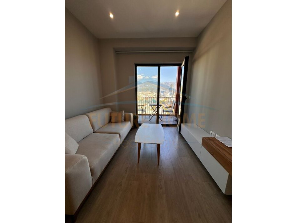 Tirane, jepet me qera apartament 2+1 Kati 15, 110 m² 1.100 € (Rruga e Kavajes)
