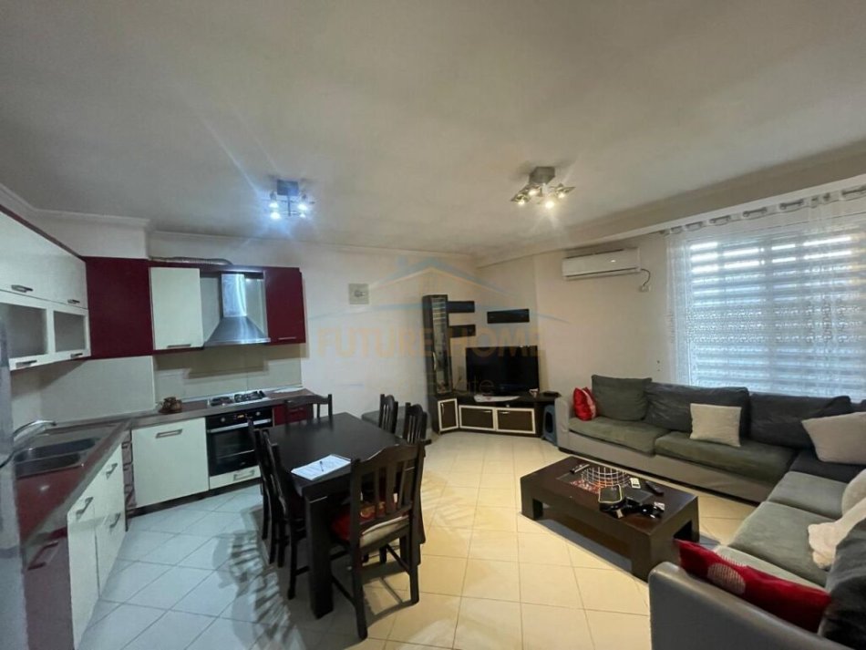Tirane, shitet apartament 2+1 Kati 6, 98 m² 125.000 € (Yzberisht)