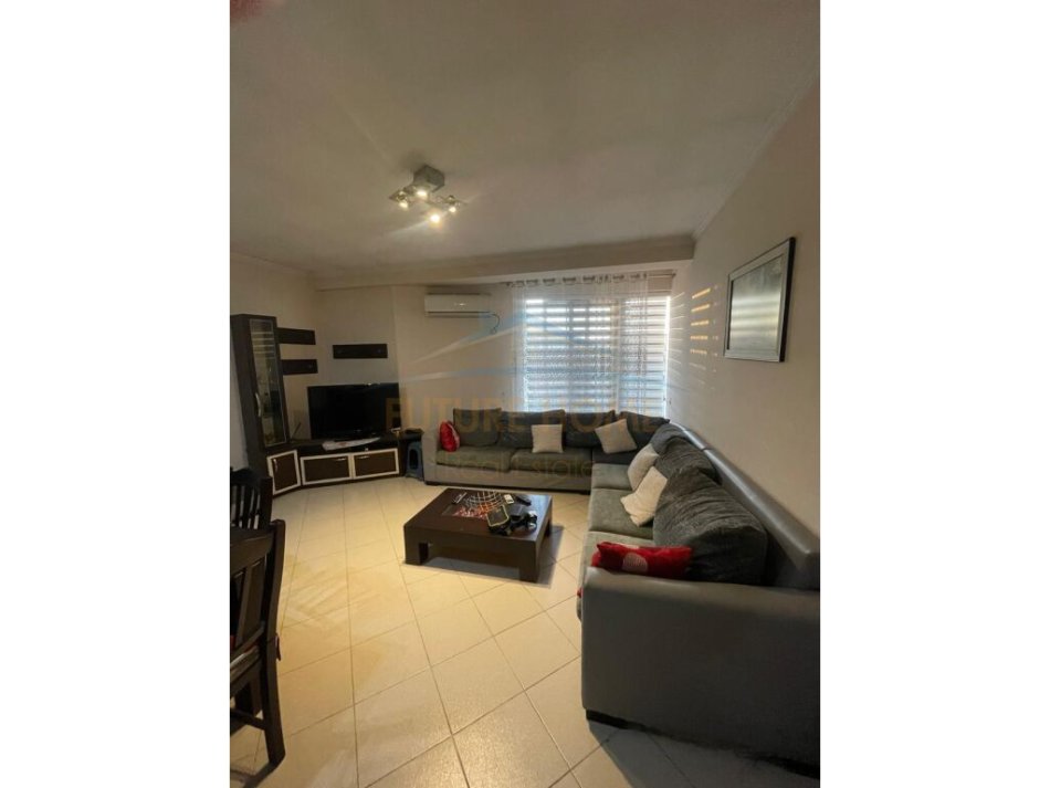 Tirane, shitet apartament 2+1 Kati 6, 98 m² 125.000 € (Yzberisht)