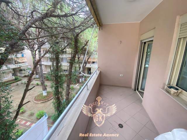 Durres, jepet me qera apartament 1+1+A+BLK Kati 3, 80 m² 250 Euro (MALI ROBIT)