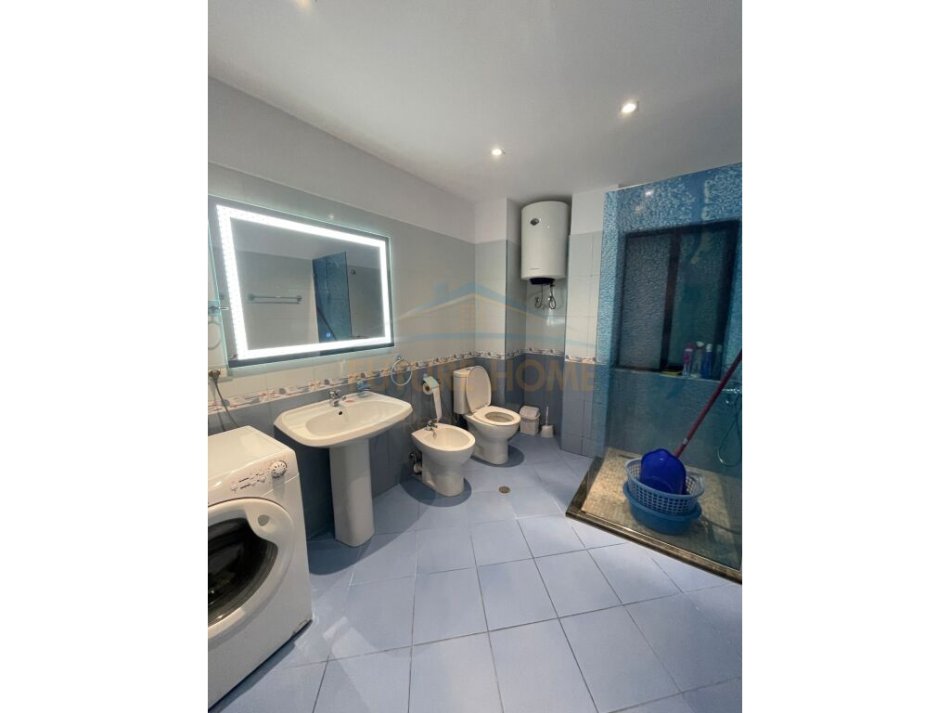Tirane, shitet apartament 2+1+Aneks+Ballkon Kati 6, 85 m² 170.000 € (Brryli/ Materniteti i RI)