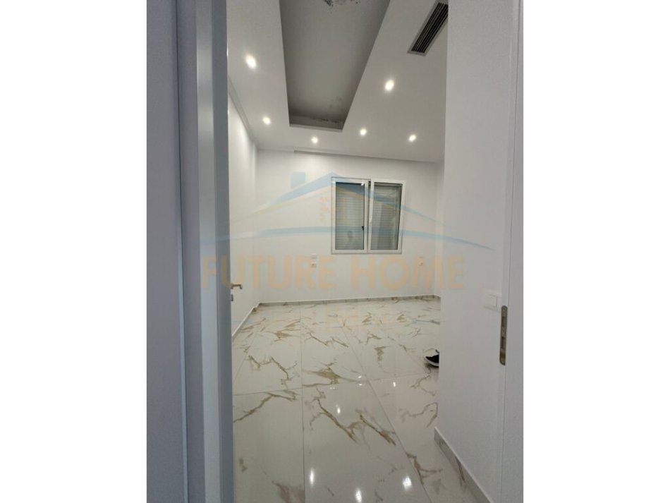 Durres, jepet me qera apartament 2+1 , 60 m² 400 € (Plazh Ura E Dajlanit Durres)